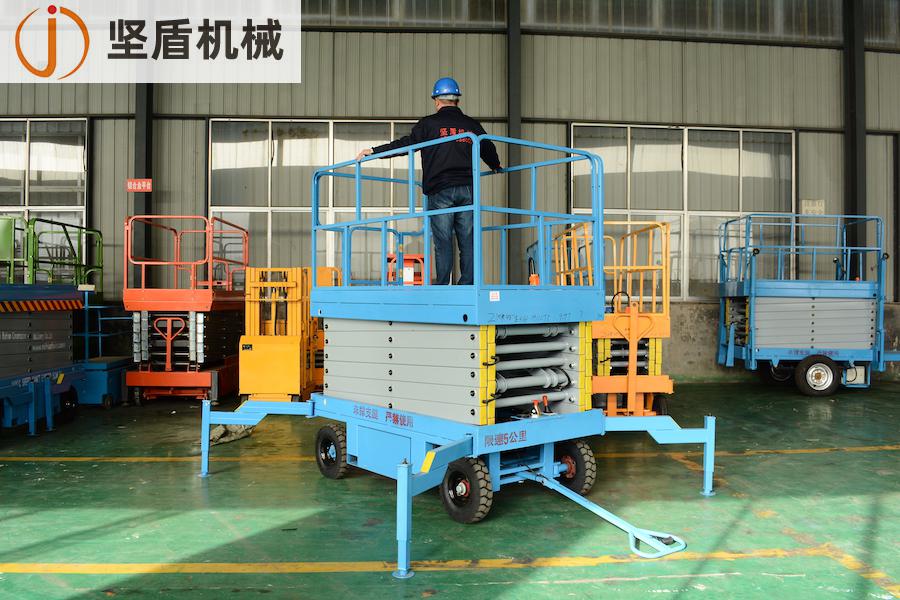 自行剪叉式升降機(jī)